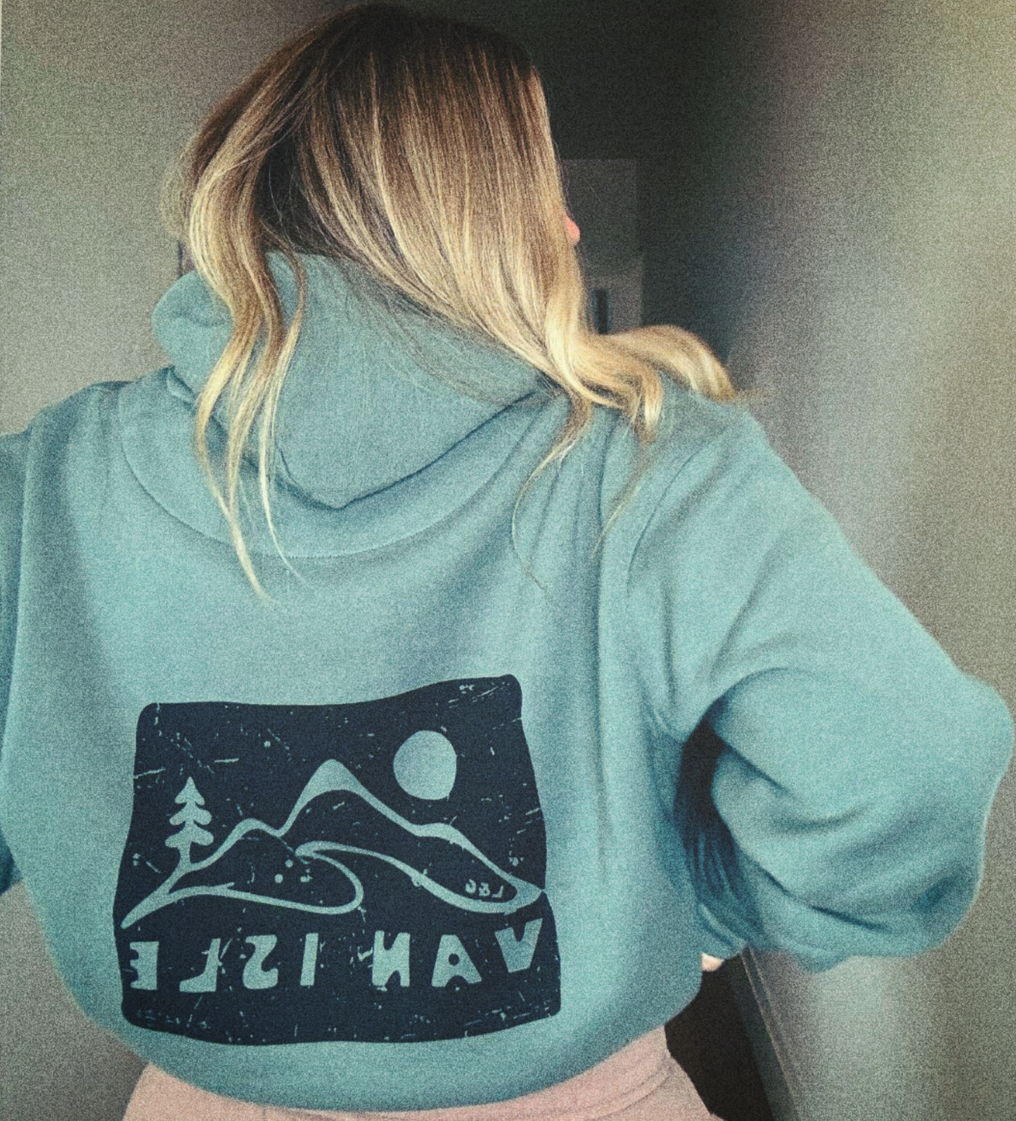 Van Isle Hoodie | Lincoln&Grae